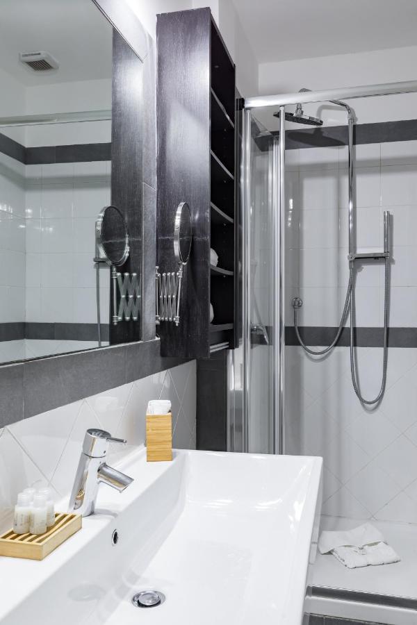 Trevi Fountain Modern Loft Apartment โรม ภายนอก รูปภาพ