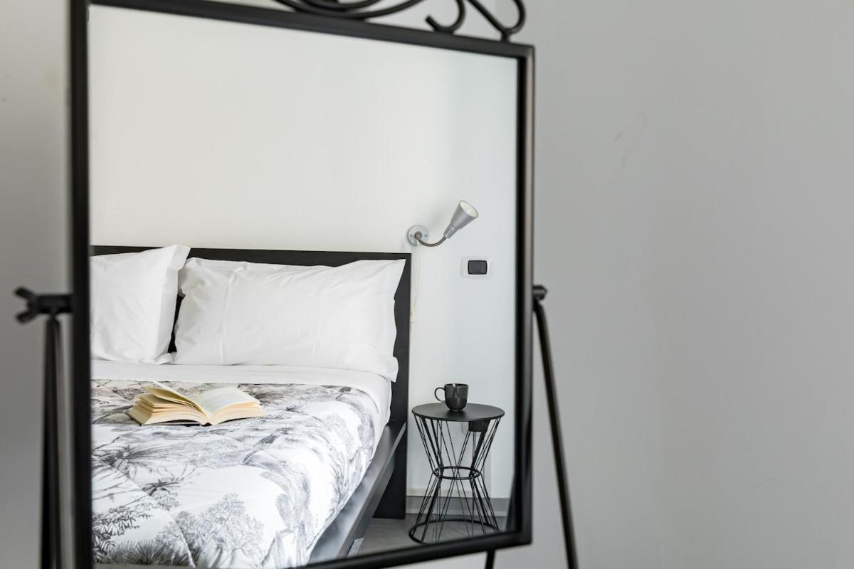 Trevi Fountain Modern Loft Apartment โรม ภายนอก รูปภาพ