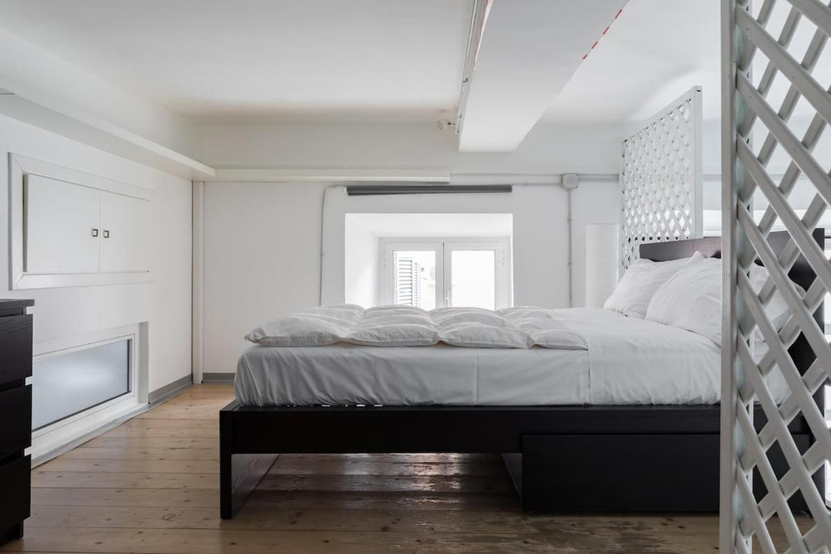 Trevi Fountain Modern Loft Apartment โรม ภายนอก รูปภาพ
