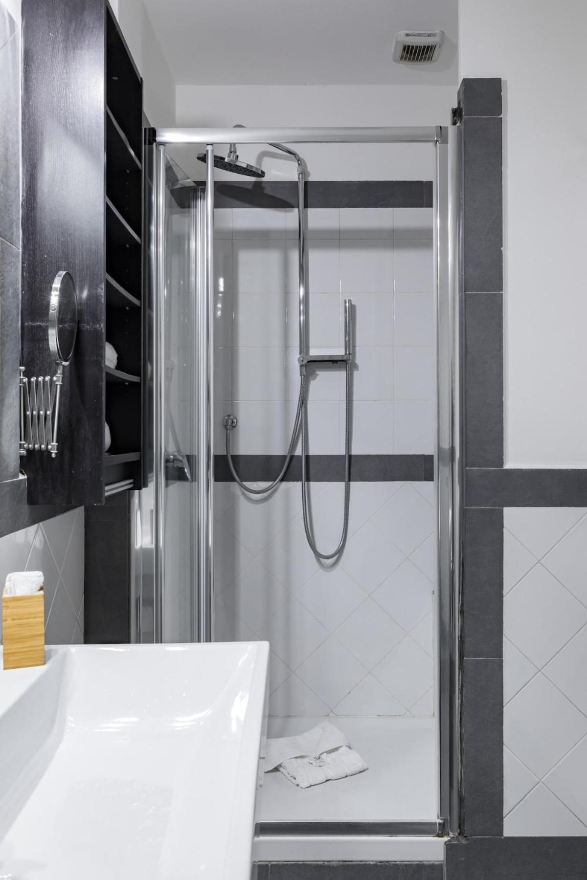 Trevi Fountain Modern Loft Apartment โรม ภายนอก รูปภาพ