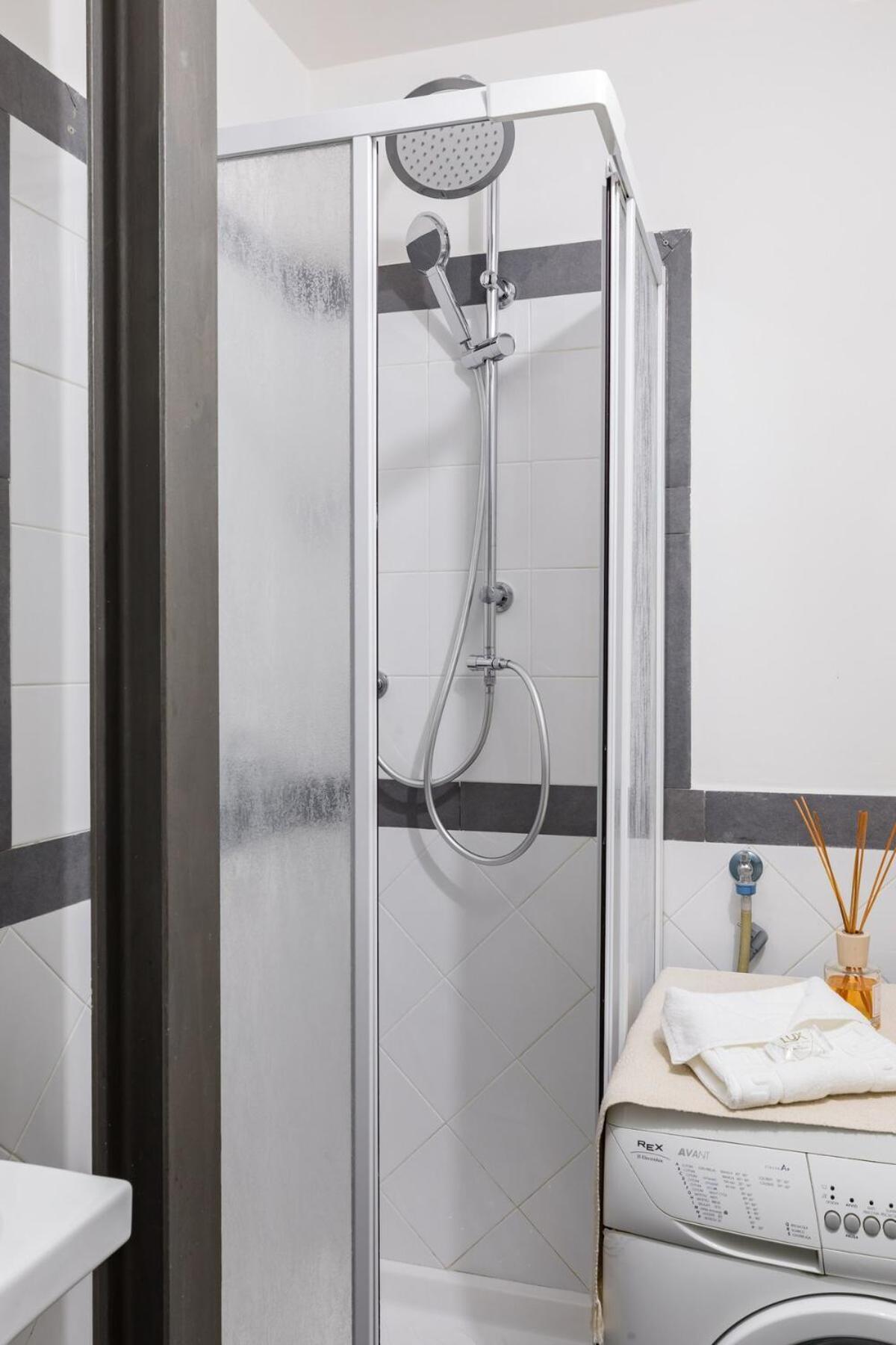 Trevi Fountain Modern Loft Apartment โรม ภายนอก รูปภาพ